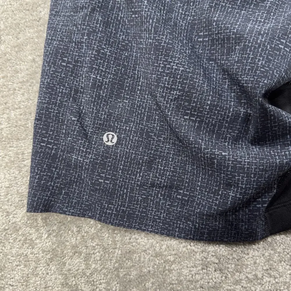 Lululemon Mens M THE Short Lined Training Running Short Black Pattern Zip Pocket